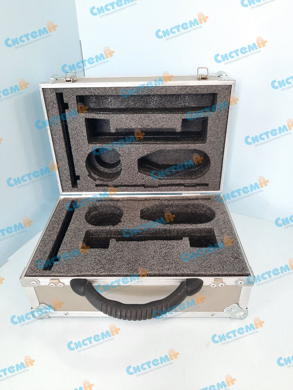 Металлический кейс с ложементом из НПЭ